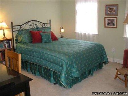 Haynes Bed And Breakfast Ґрінсборо Номер фото